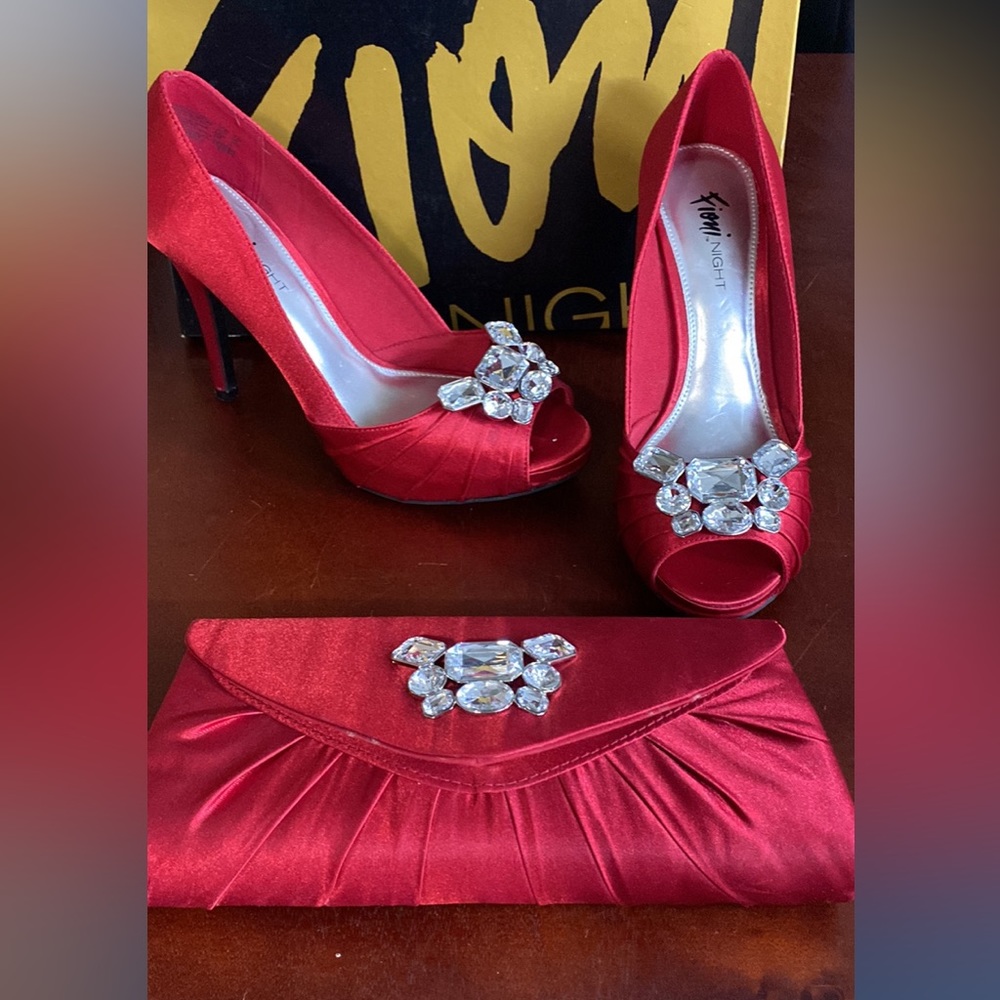 Fioni Night Red Satin 4” high heels w/ matching purse